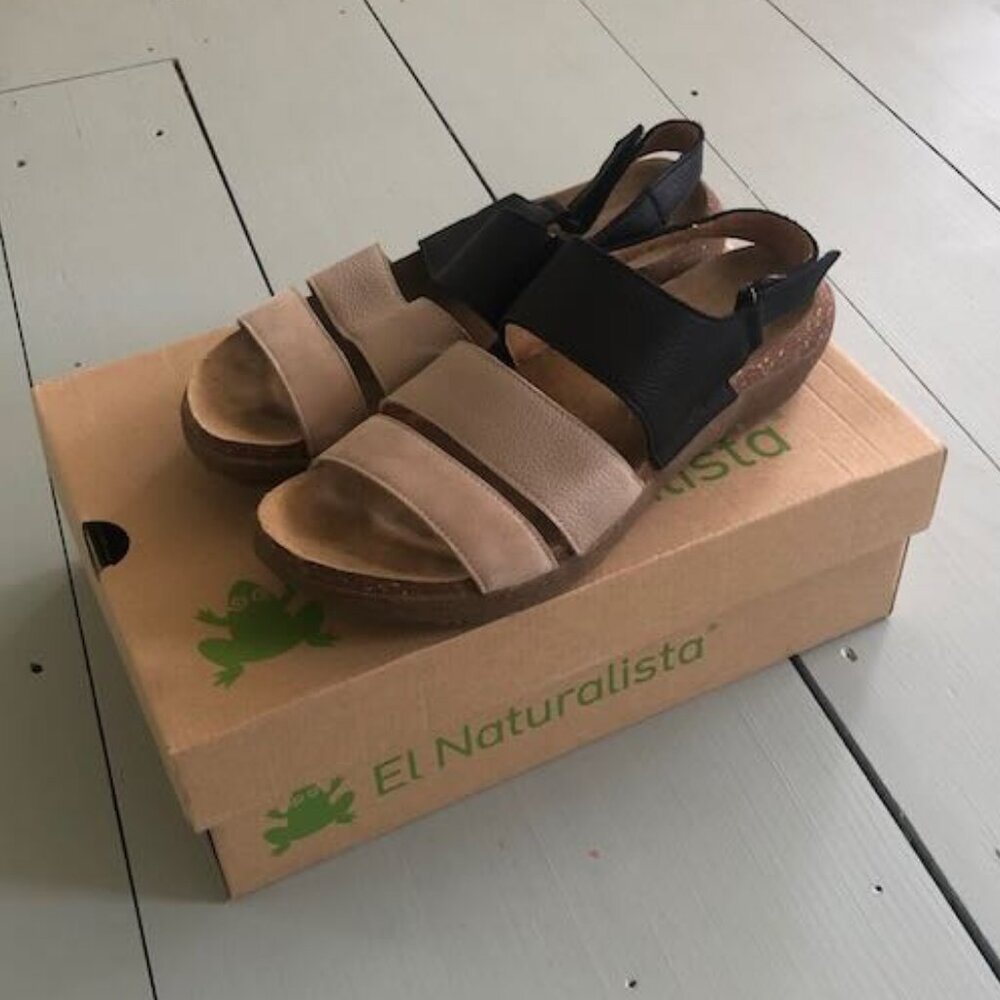 El Naturalista Wakatiwai leather sandals in excellent condition. Size 41/10